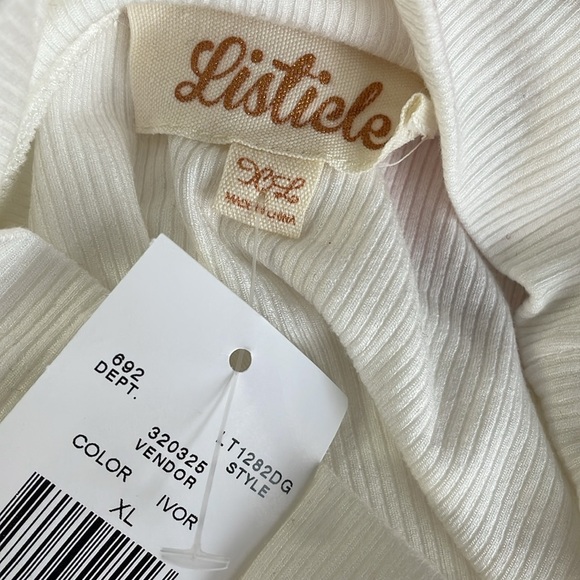 Listicle White Puff Sleeve Ribbed
Top with Tie - Picture 5 of 6